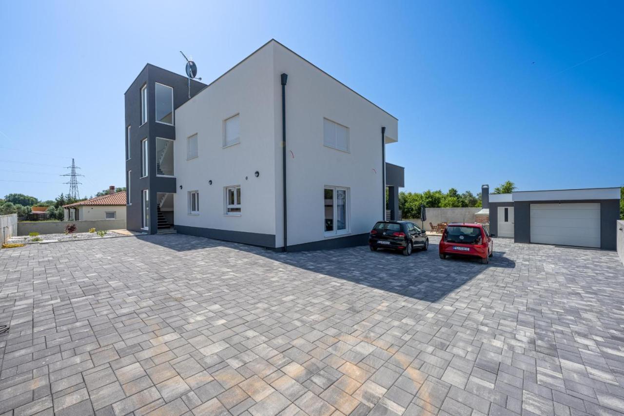 Domus Alba Apartments Пула Экстерьер фото