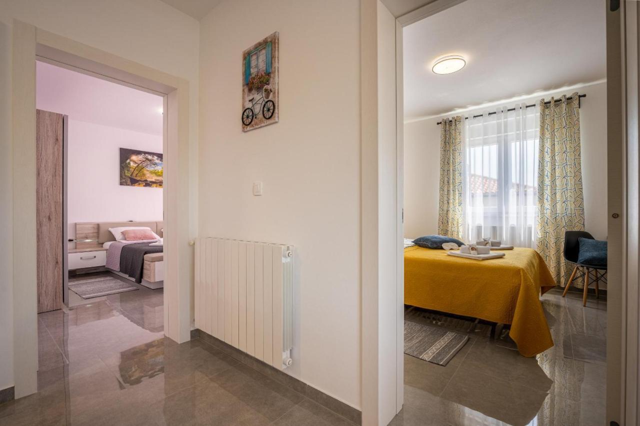 Domus Alba Apartments Пула Экстерьер фото