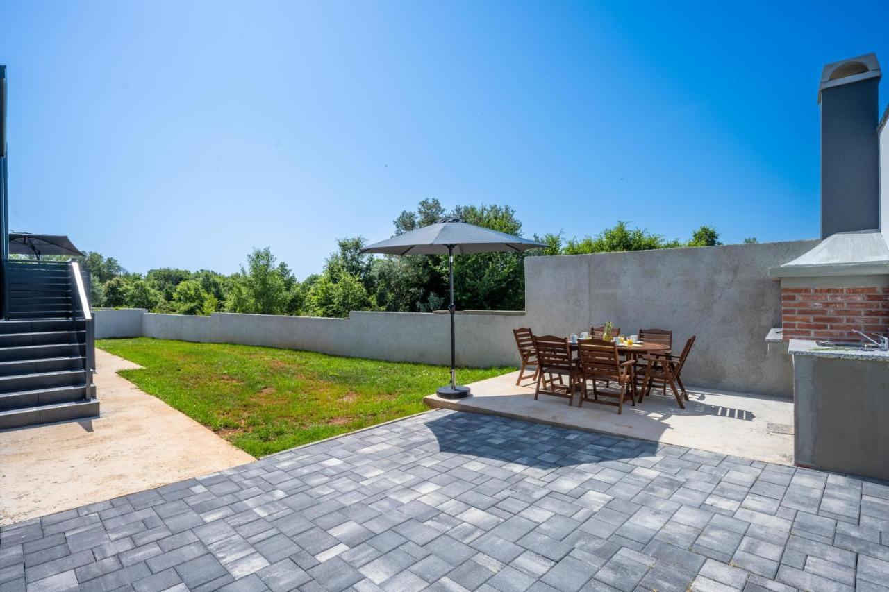 Domus Alba Apartments Пула Экстерьер фото