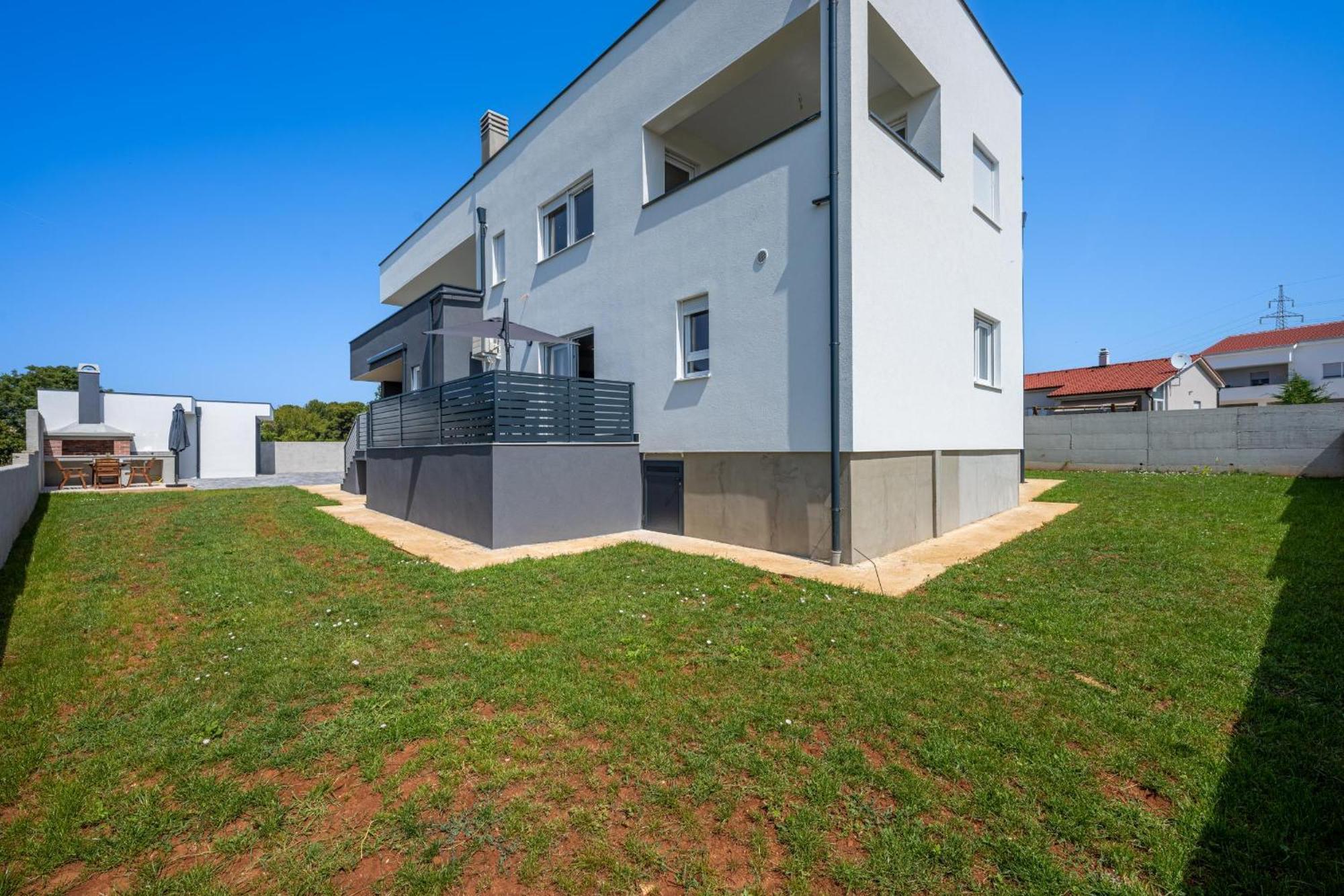 Domus Alba Apartments Пула Экстерьер фото